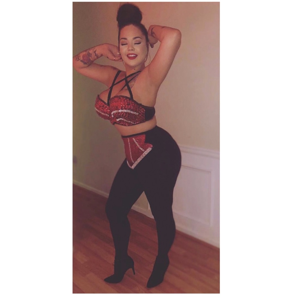 Selena costume